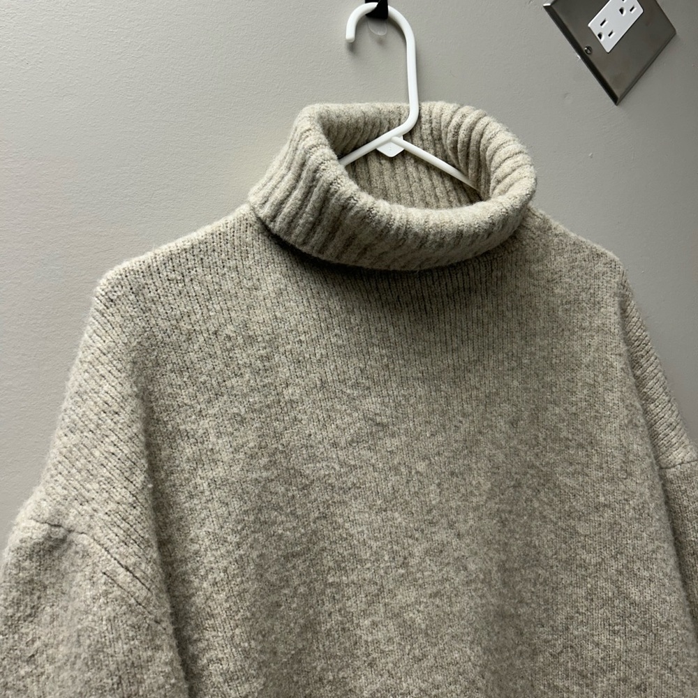 Zara Women’s Light Brown Turtleneck‎ Sweater - Picture 2 of 5